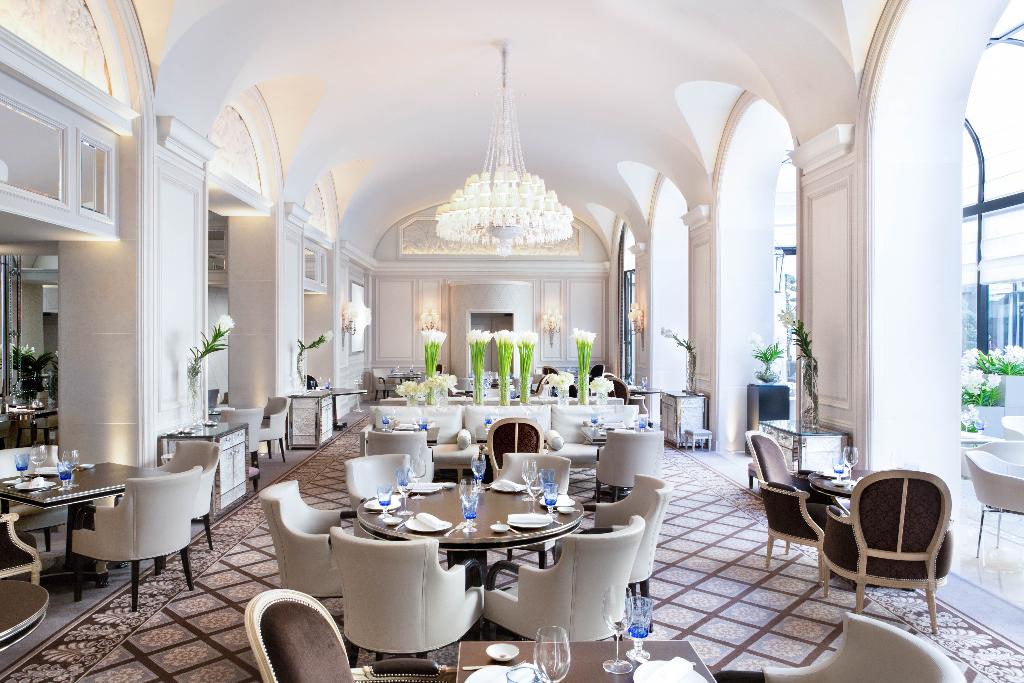 Imagem da galeria de Four Seasons Hotel George V Paris