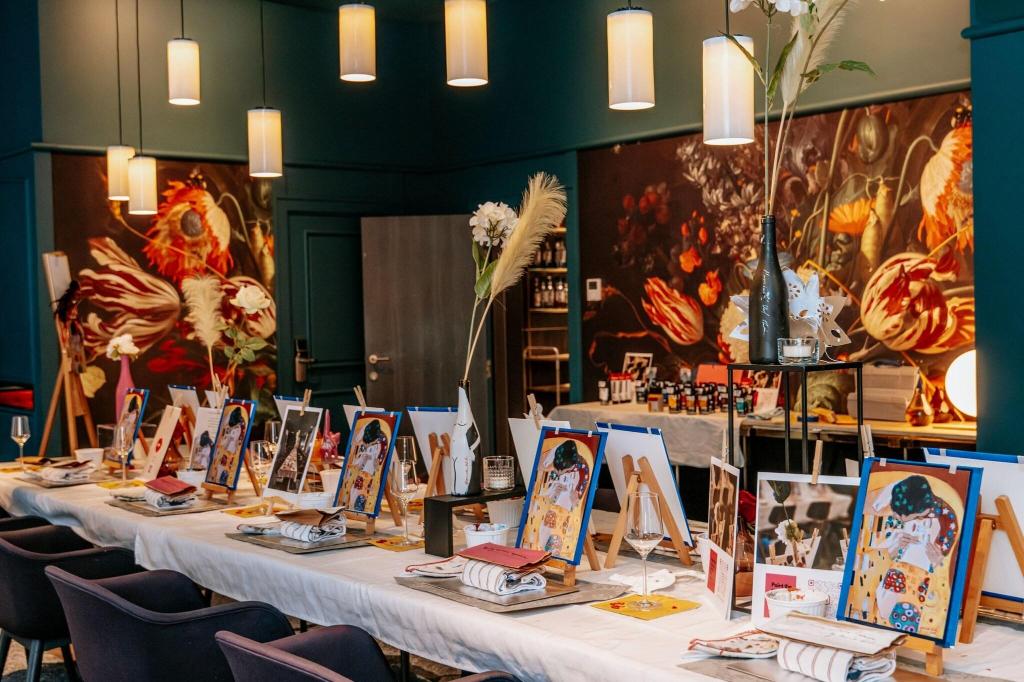 listing card gallery