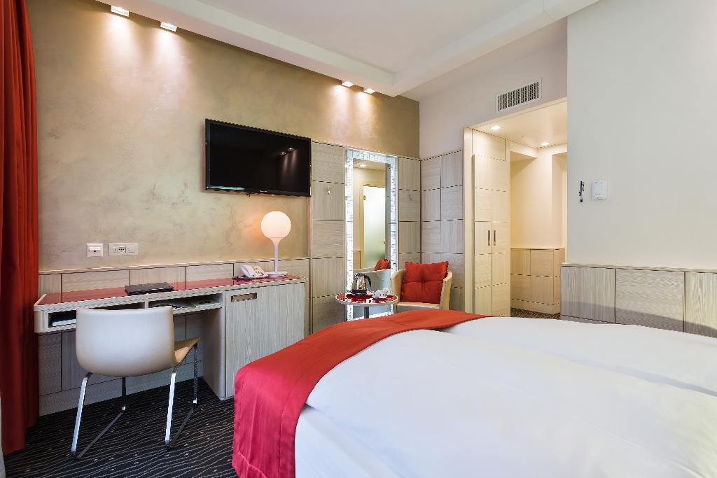 Hotel St. Gotthard, Schweiz, Zürich. Großes 1