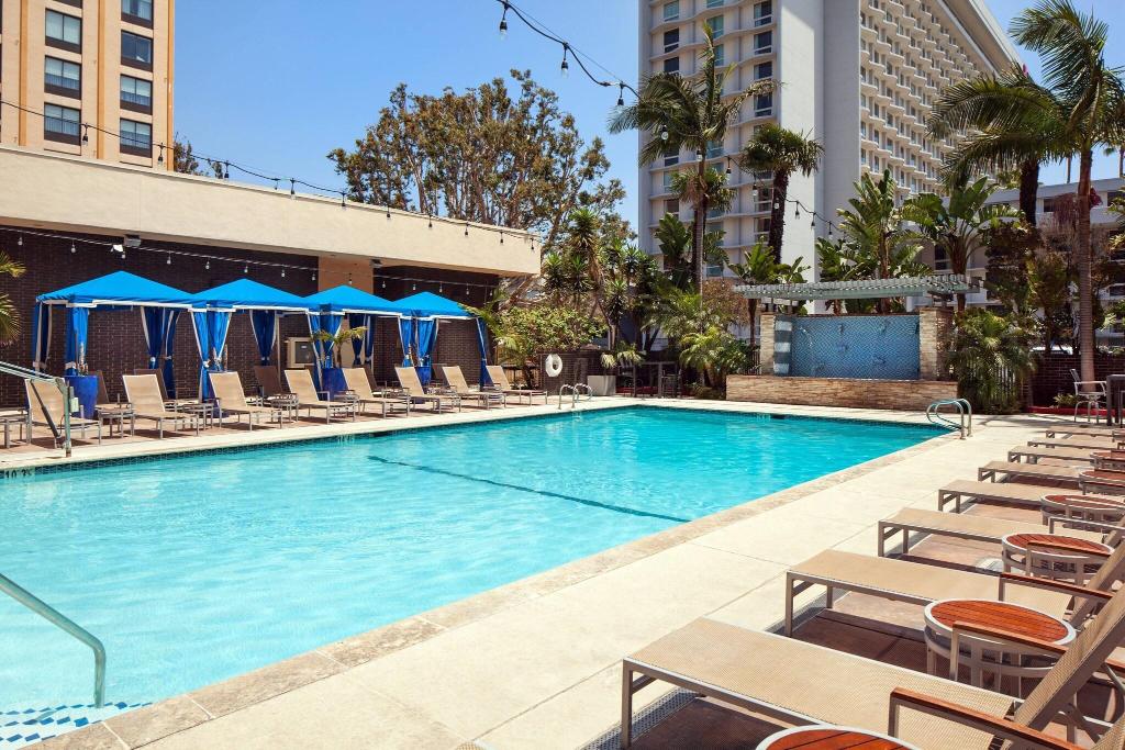 Four Points by Sheraton Los Angeles International Airport - General view
