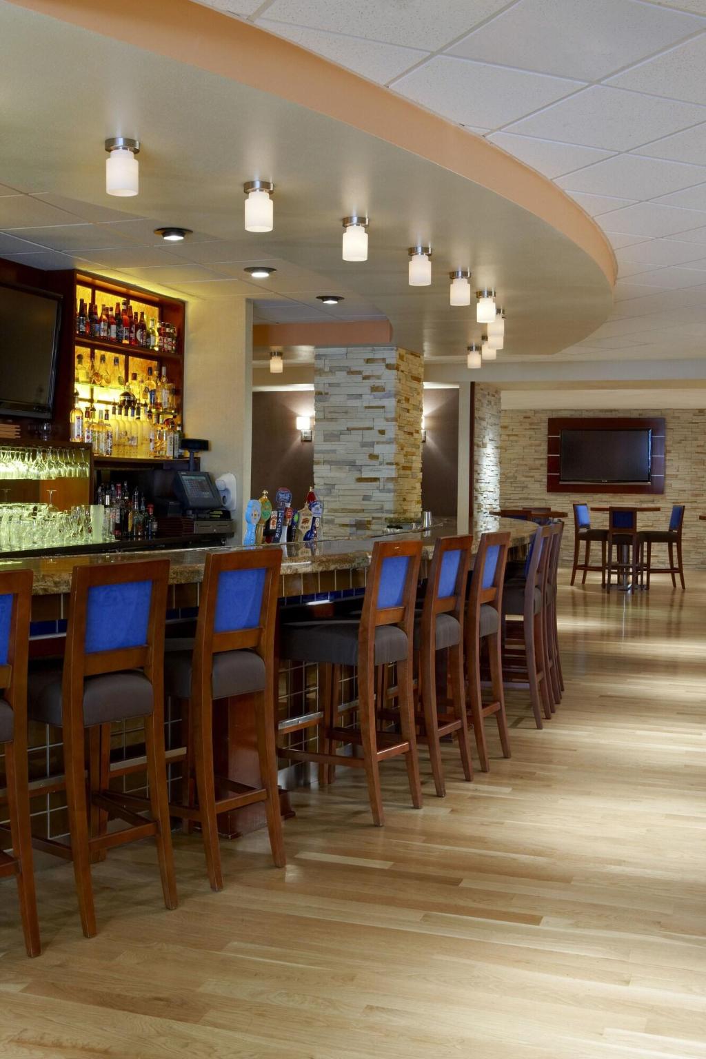 Four Points by Sheraton Los Angeles International Airport - Bar