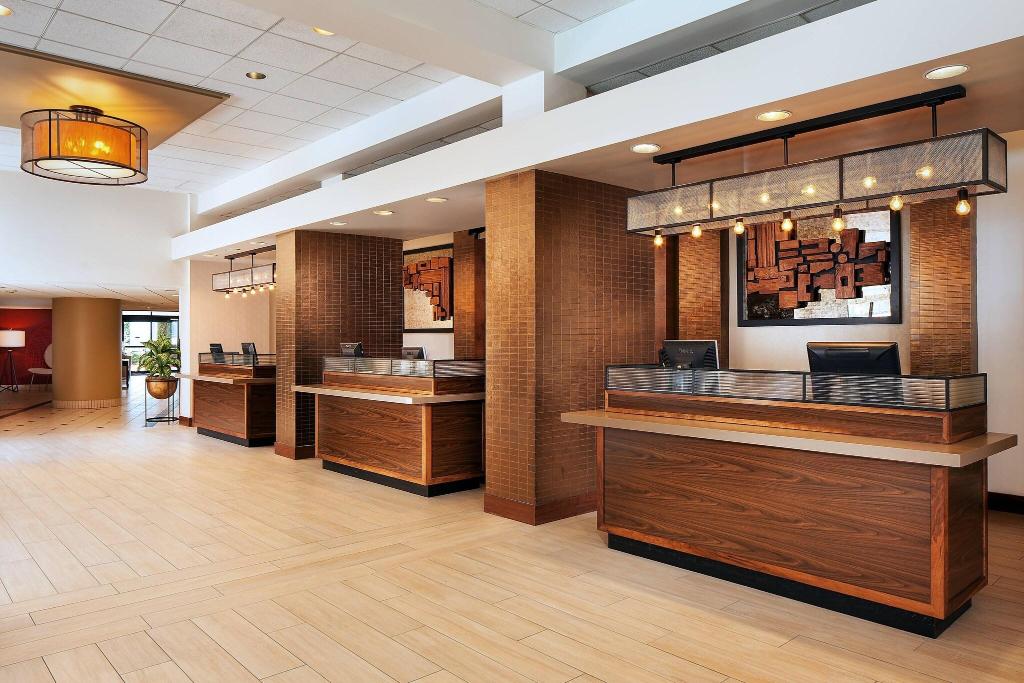 Four Points by Sheraton Los Angeles International Airport - Lobby