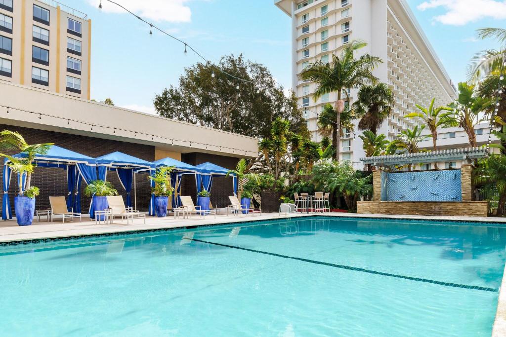 Four Points by Sheraton Los Angeles International Airport - Pool