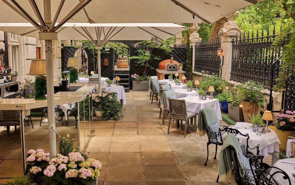 Imagem da galeria de The Royal Horseguards Hotel London