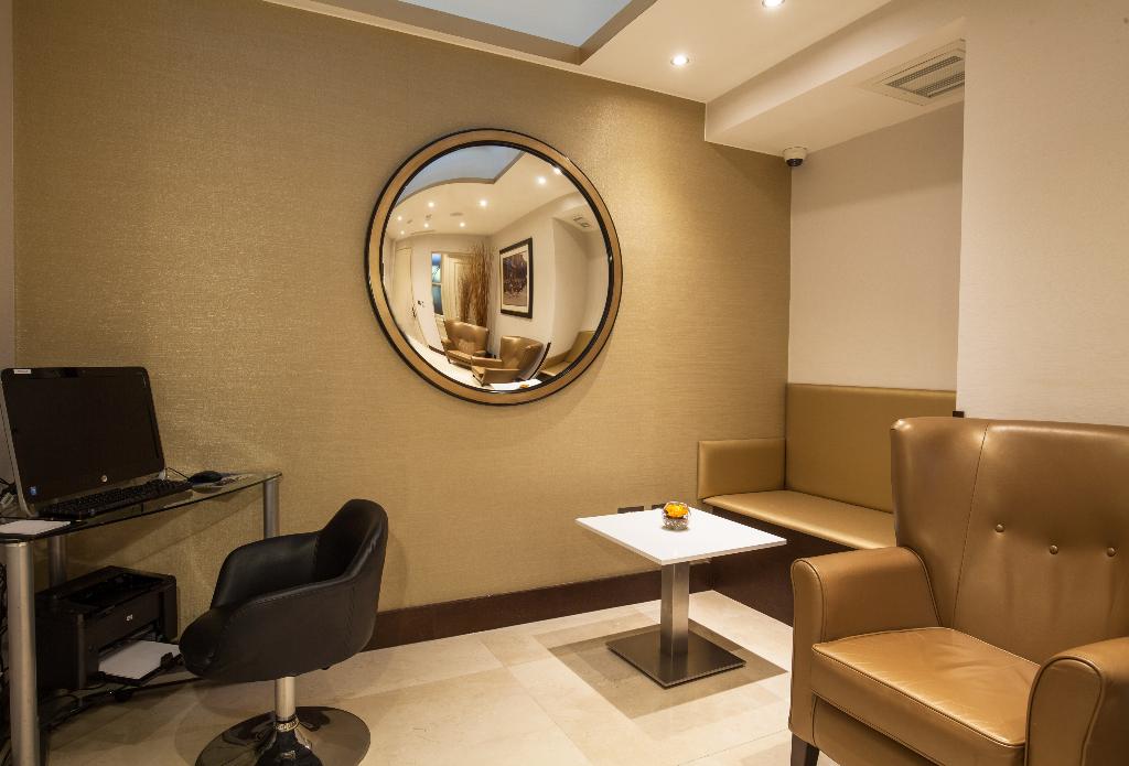 Park Grand Paddington Court - Lobby