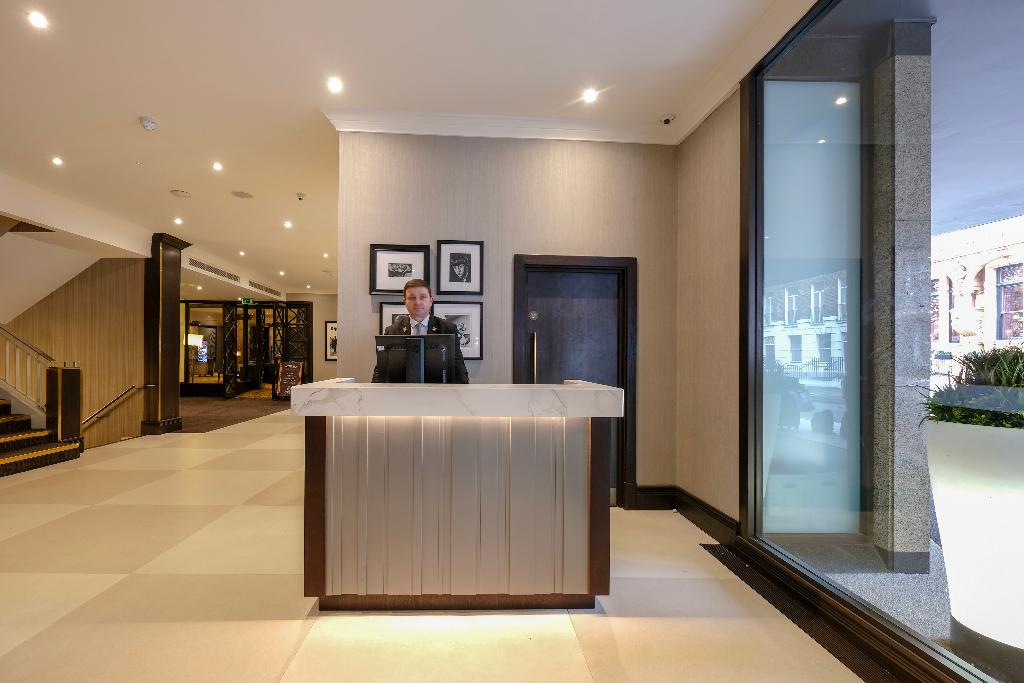 Hotel President, Großbritannien, London. Großes 18