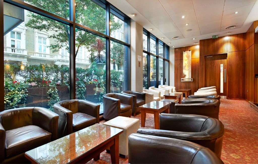 CENTRAL PARK HOTEL London 49 67 Queensborough Terrace W23SS