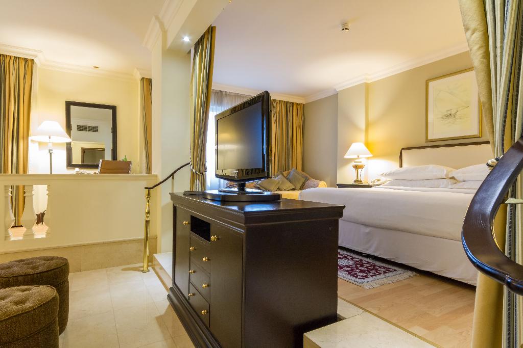 hotel-thumb