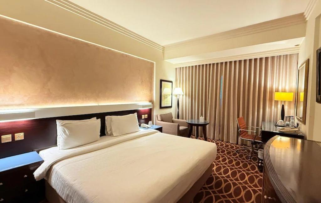 hotel-thumb