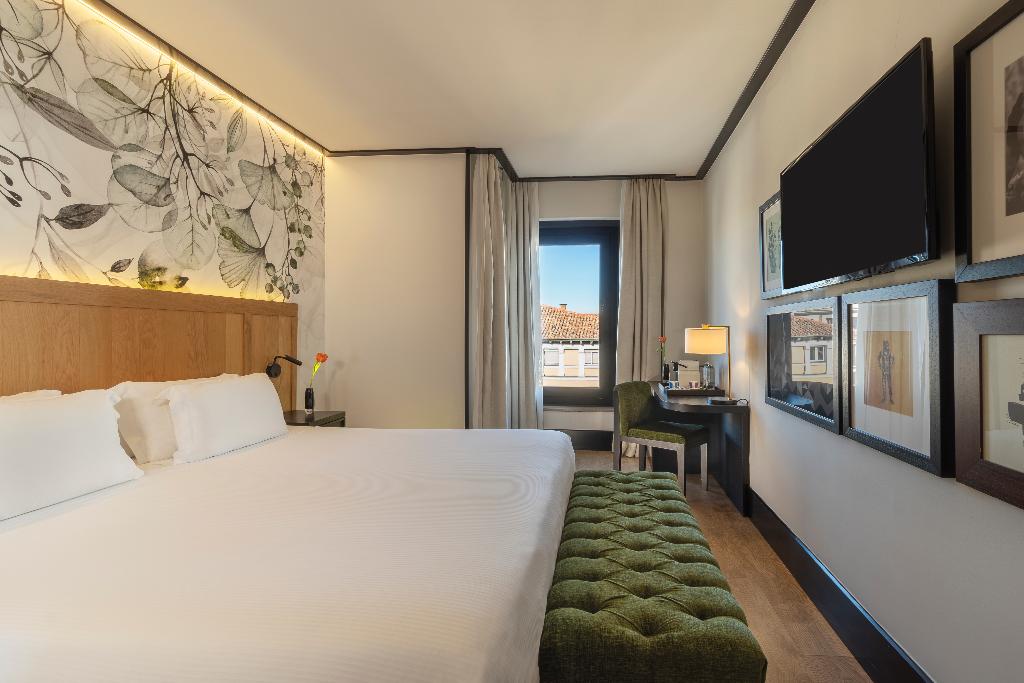 hotel-thumb