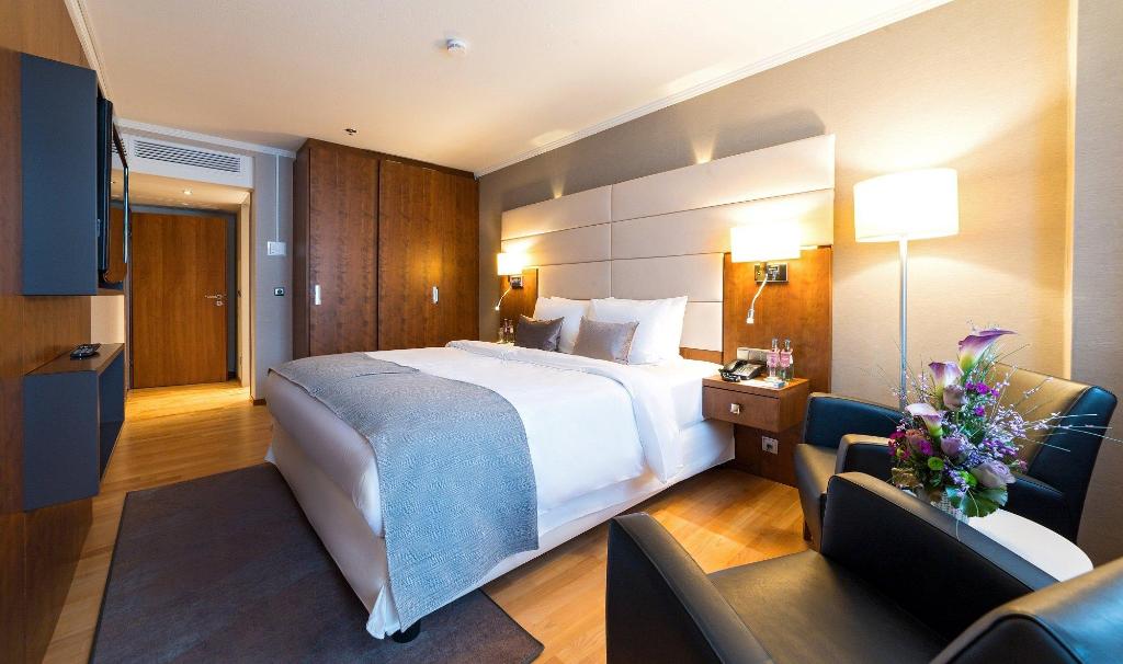 Hotel SHERATON FRANKFURT CONGRESS HOTEL