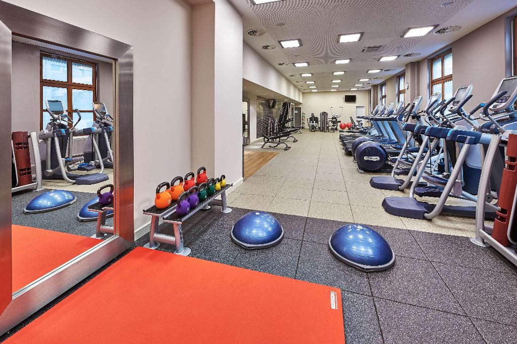 Hilton Berlin - Sports and Entertainment