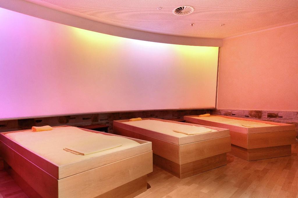 Hilton Berlin - Sports and Entertainment