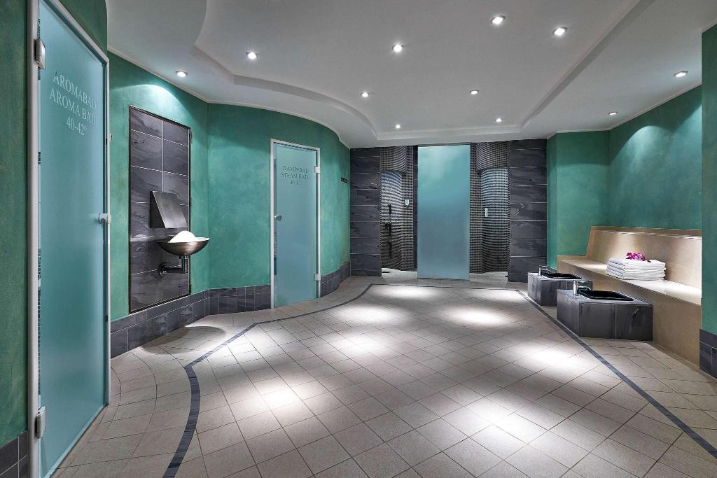 Hilton Berlin - Sports and Entertainment