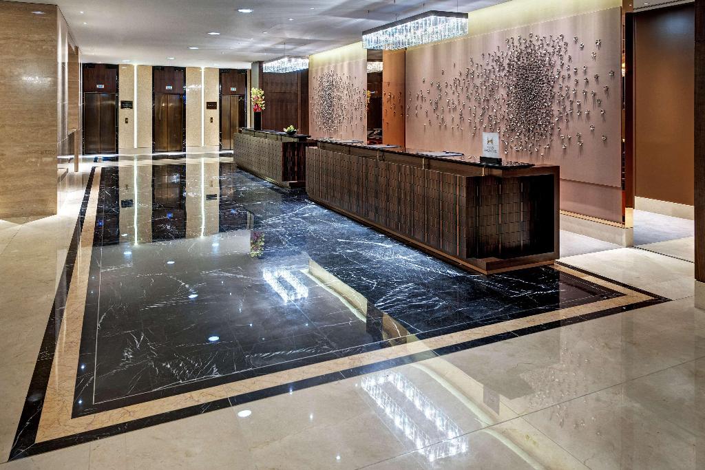 Hilton Berlin - Lobby