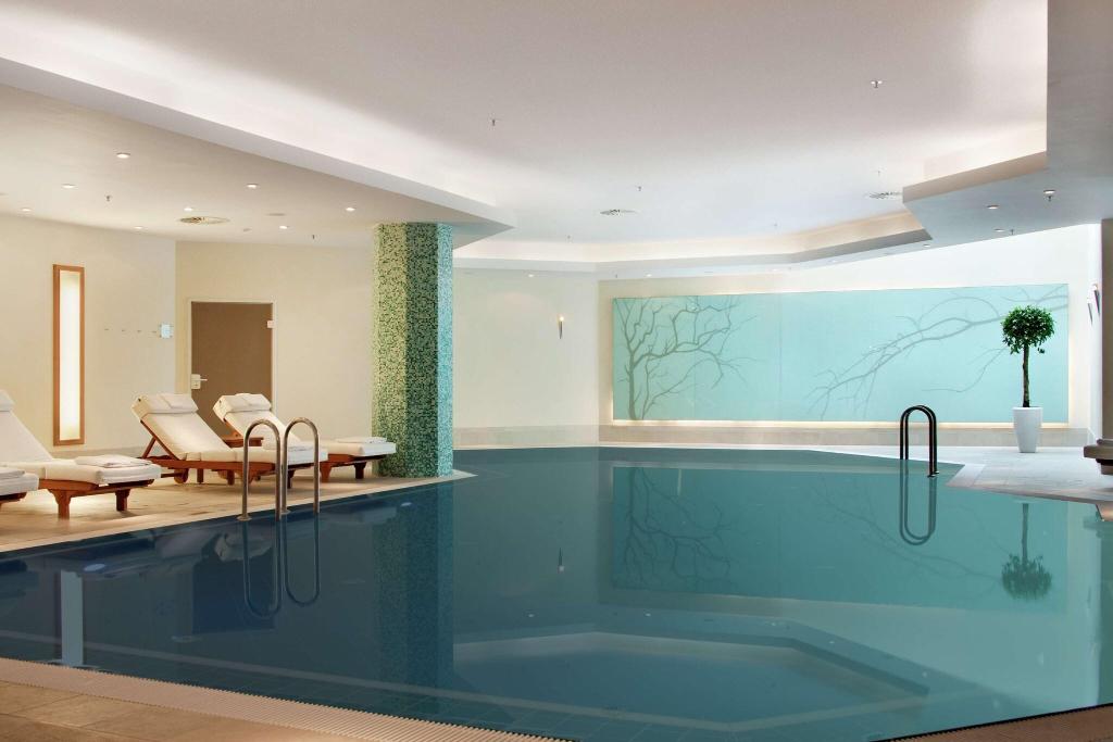 Hilton Berlin - Pool