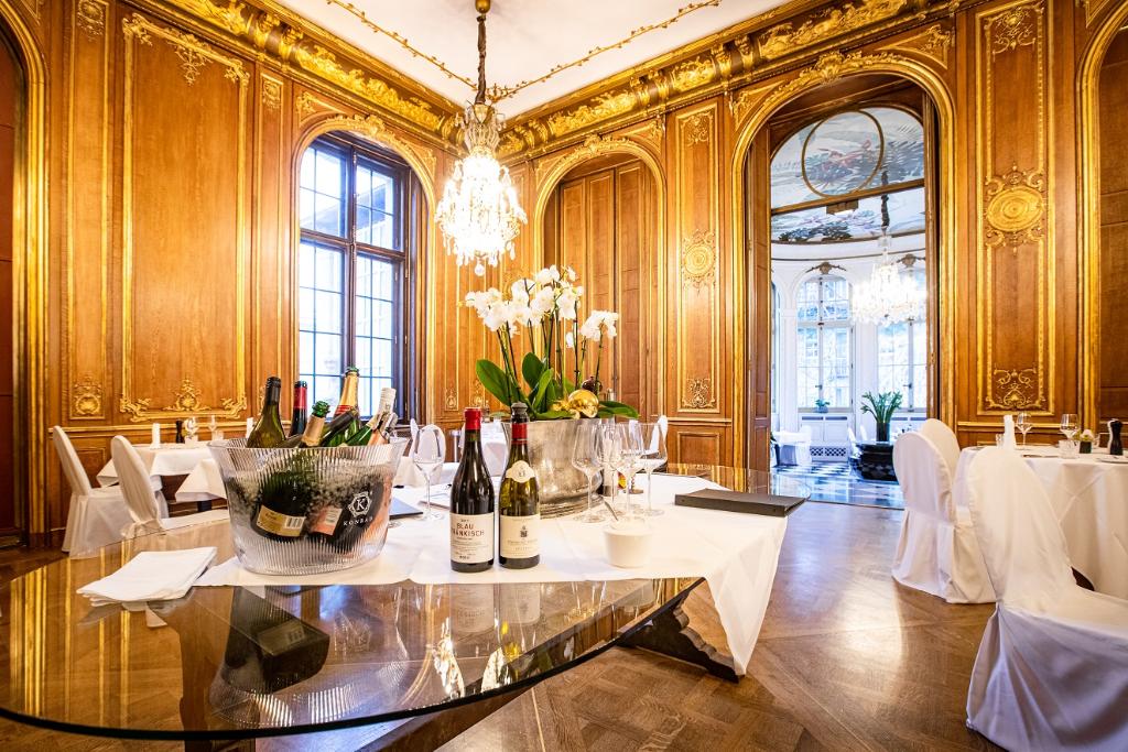 Schlosshotel Berlin By Patrick Hellmann