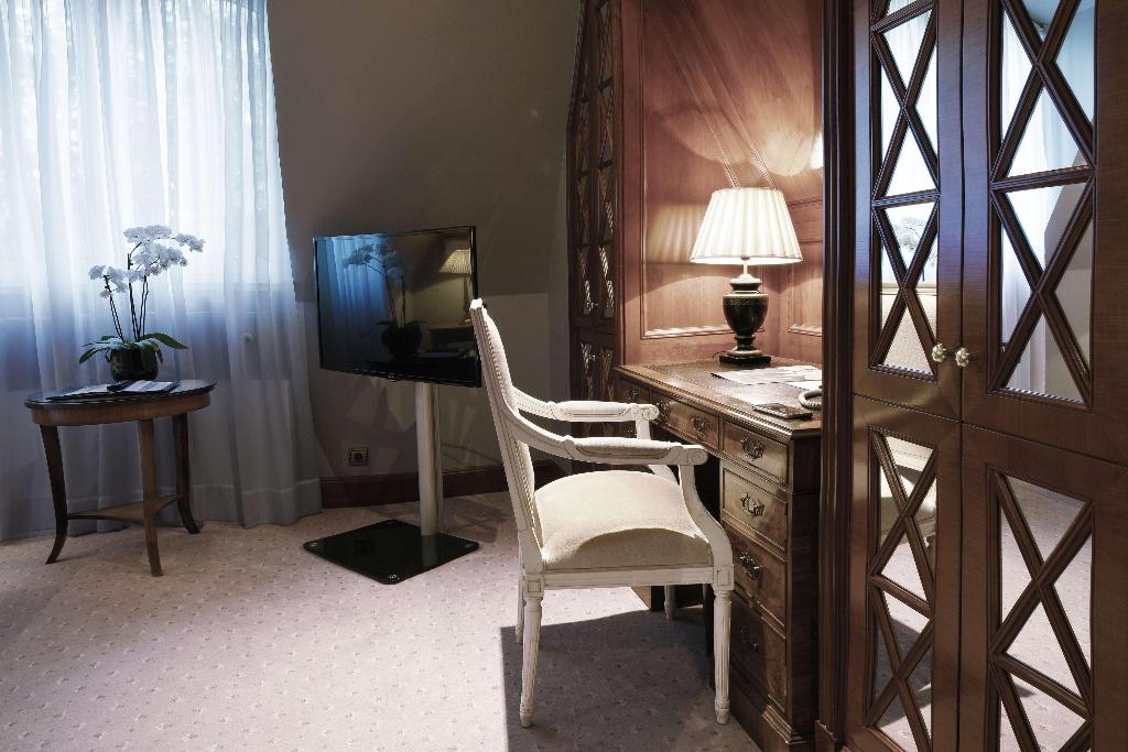 Hotel Schlosshotel Berlin By Patrick Hellmann