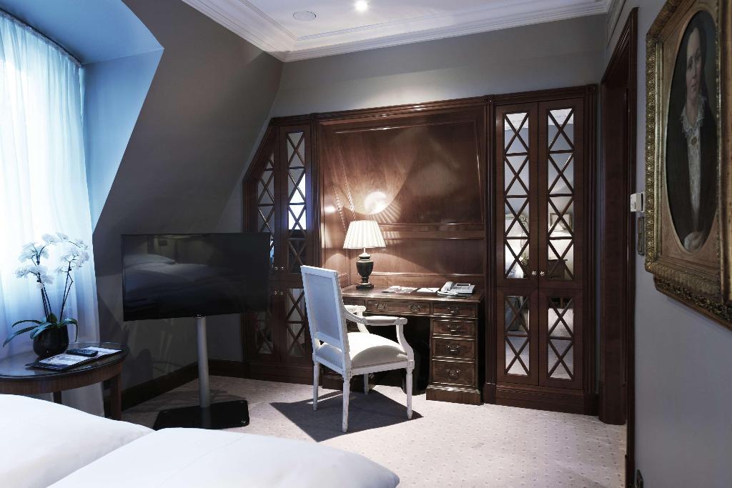 Hotel Schlosshotel Berlin By Patrick Hellmann