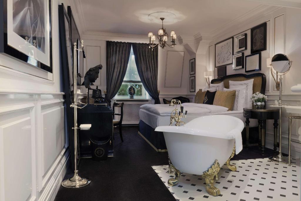 Hotel Schlosshotel Berlin By Patrick Hellmann