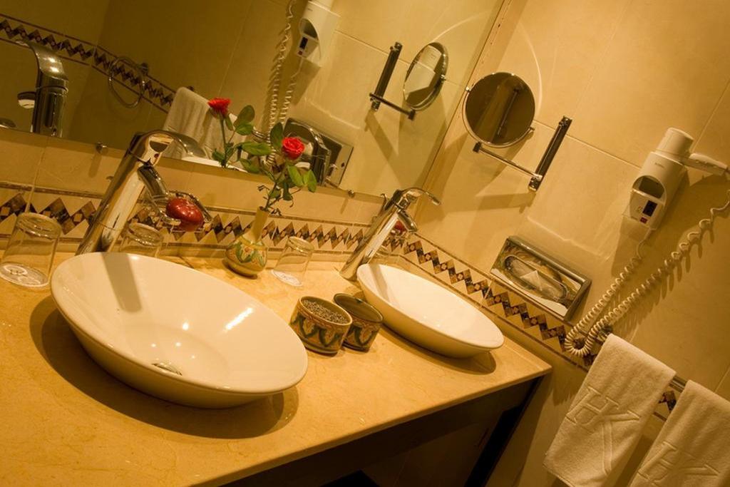 Hotel Marrakech Le Semiramis photo 35