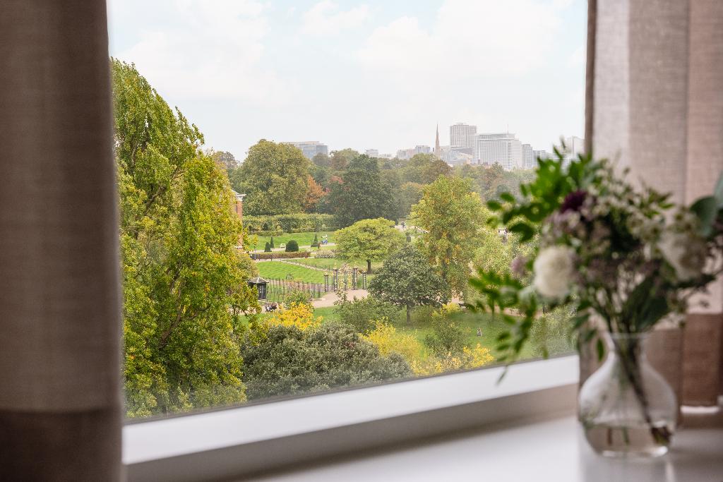 Imagem da galeria de Royal Garden