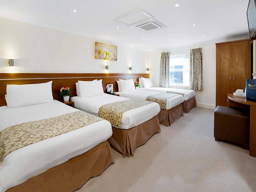 Park Avenue Bayswater Inn