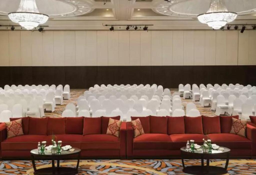 Hotel Movenpick Grand Al Bustan Hotel, Vereinigte Arabische Emirate, Dubai. Großes 21