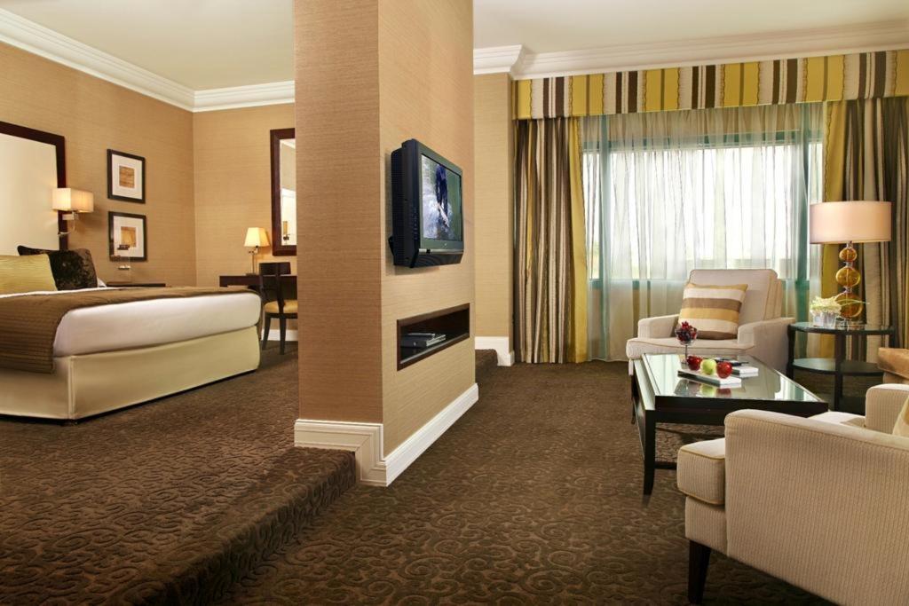 Movenpick Grand Al Bustan Hotel