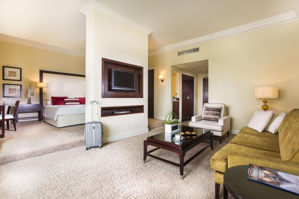 Movenpick Grand Al Bustan Hotel