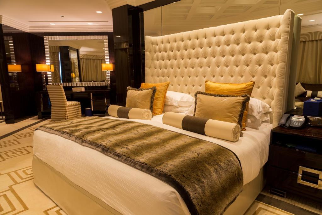 Movenpick Grand Al Bustan Hotel