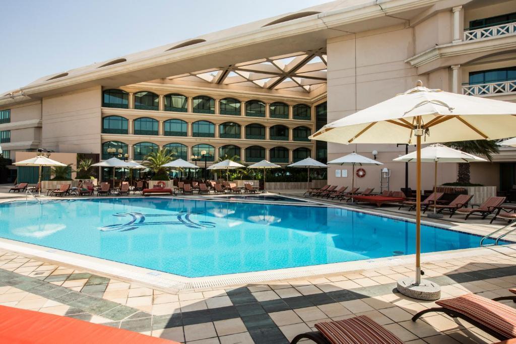 Movenpick Grand Al Bustan Hotel
