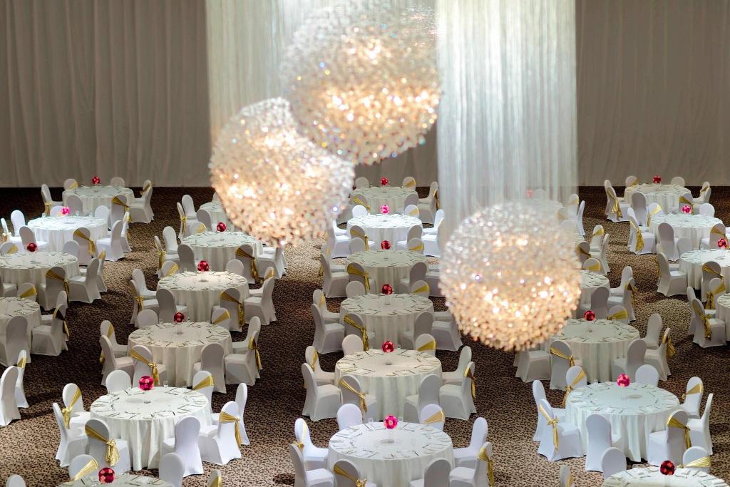 Le Meridien Dubai Hotel & Conference Centre