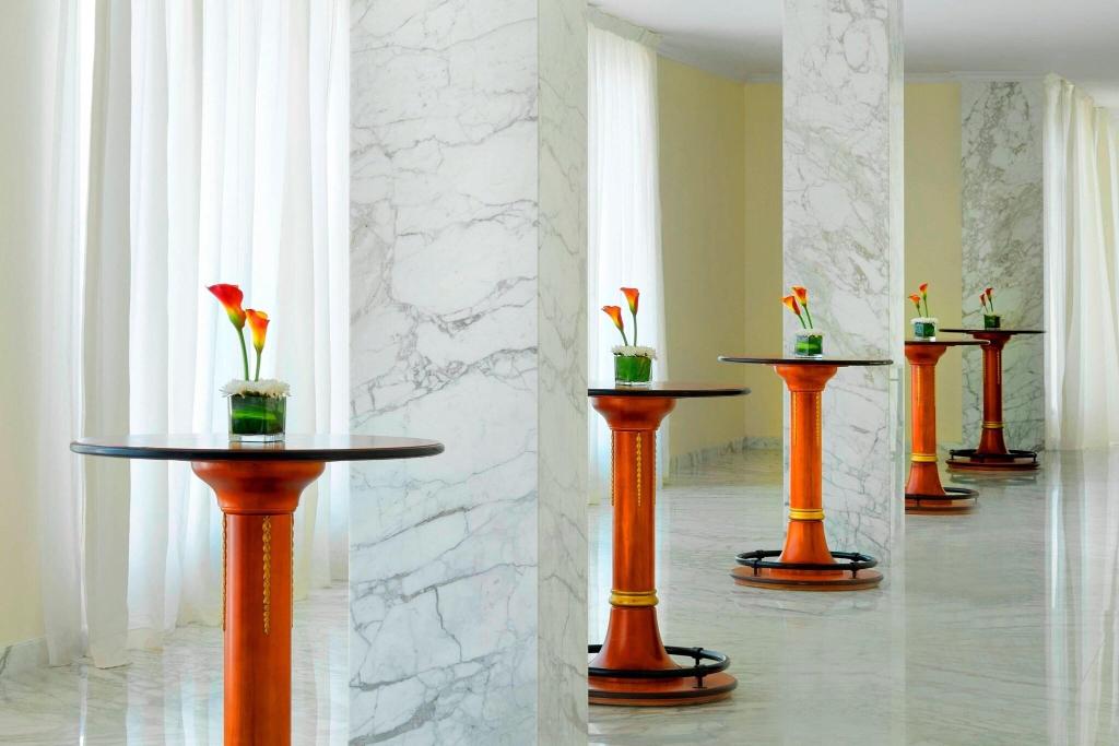 Le Meridien Dubai Hotel & Conference Centre