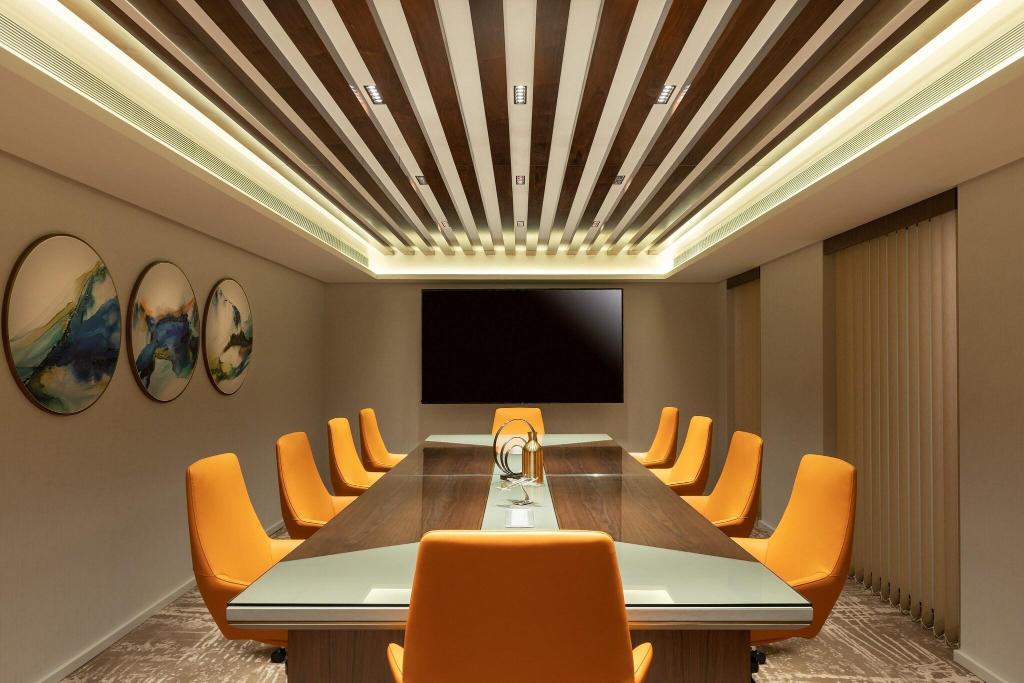 Le Meridien Dubai Hotel & Conference Centre