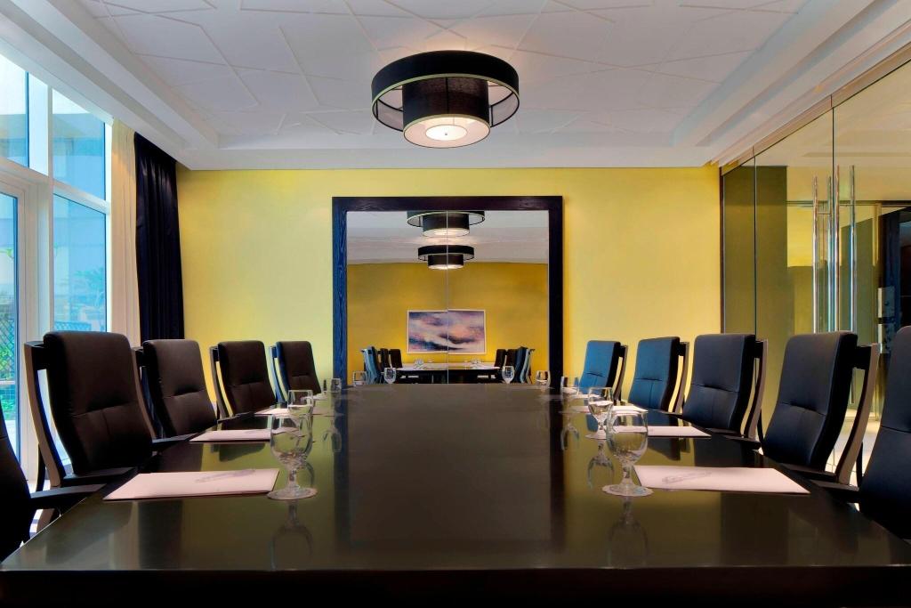 Le Meridien Dubai Hotel & Conference Centre