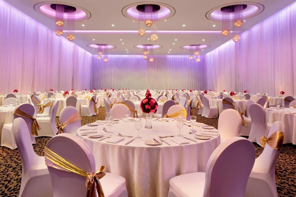 Le Meridien Dubai Hotel & Conference Centre