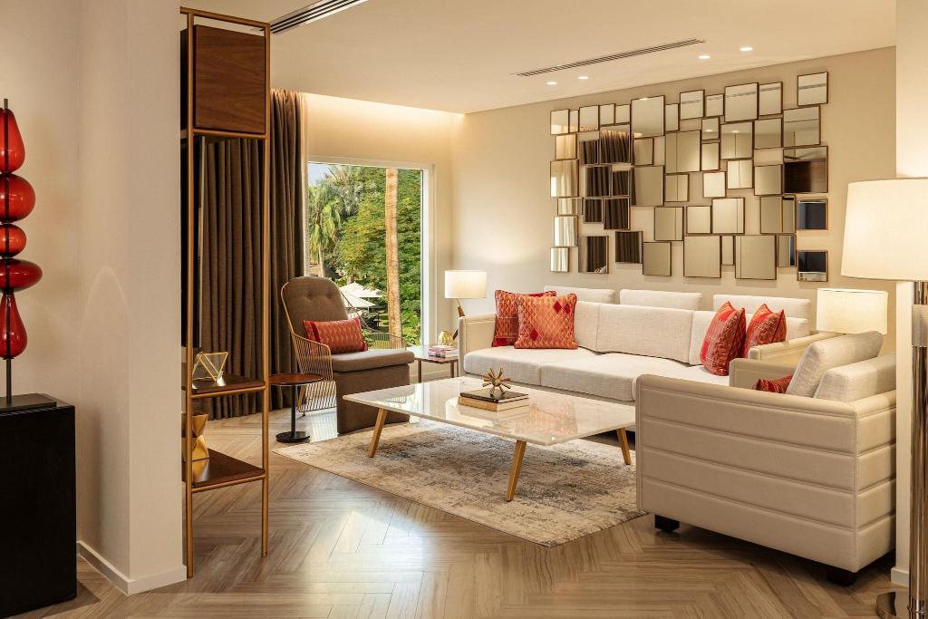 Le Meridien Dubai Hotel & Conference Centre
