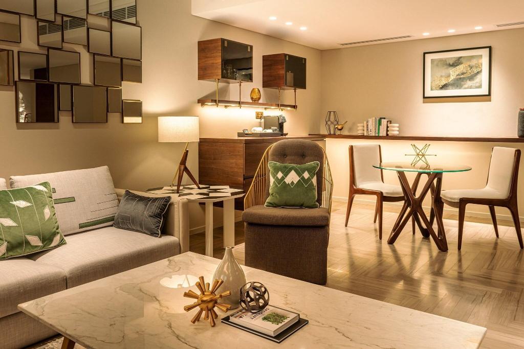 Le Meridien Dubai Hotel & Conference Centre