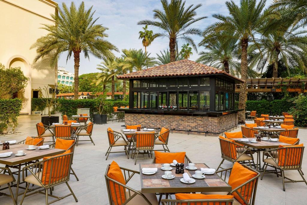 Le Meridien Dubai Hotel & Conference Centre