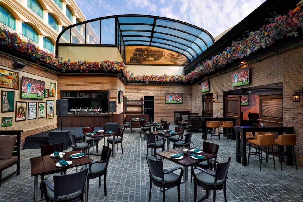 Le Meridien Dubai Hotel & Conference Centre