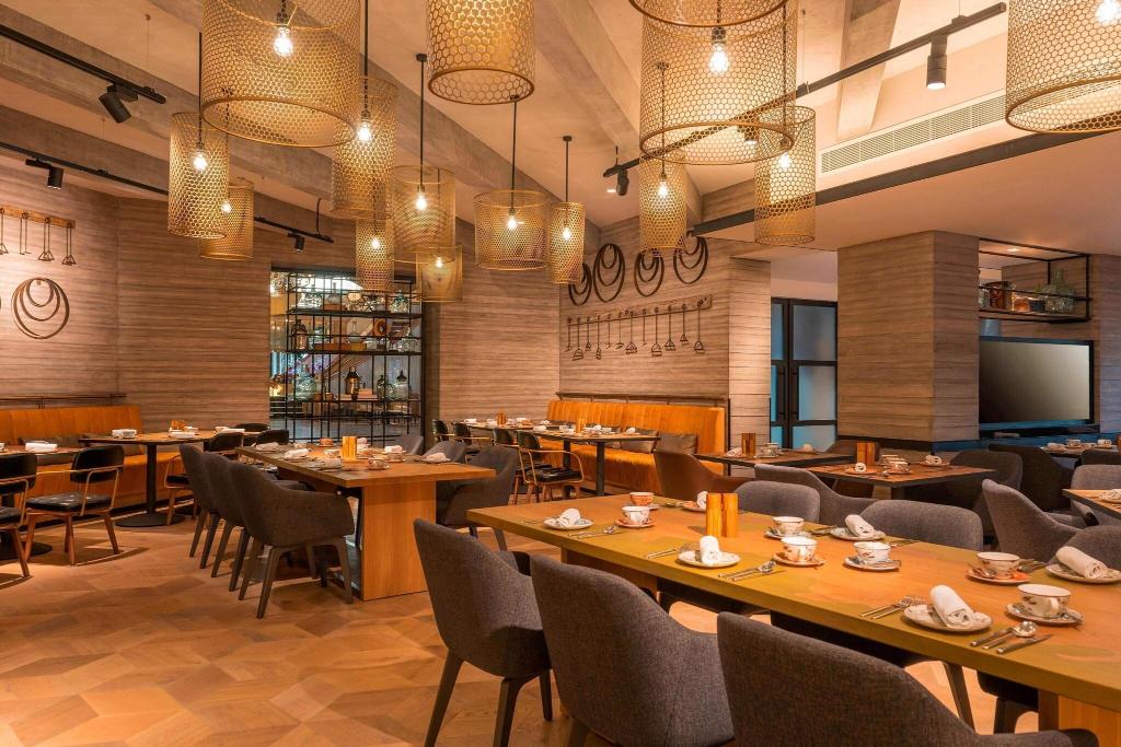 Le Meridien Dubai Hotel & Conference Centre