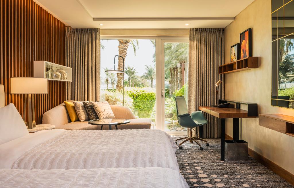Le Meridien Dubai Hotel & Conference Centre