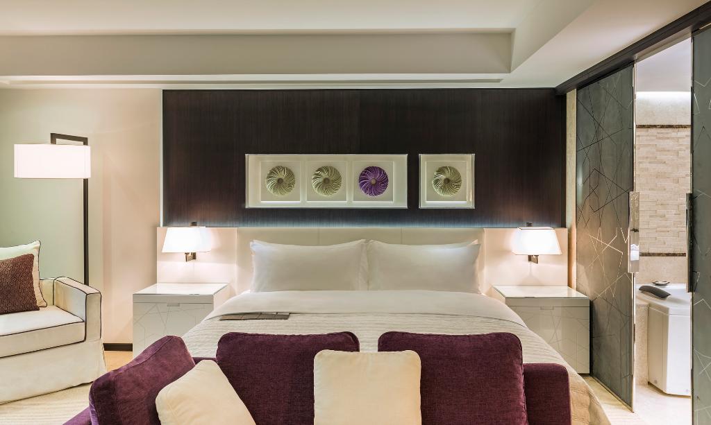 Le Meridien Dubai Hotel & Conference Centre