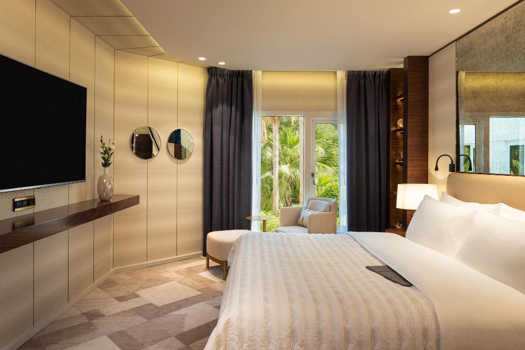 Le Meridien Dubai Hotel & Conference Centre
