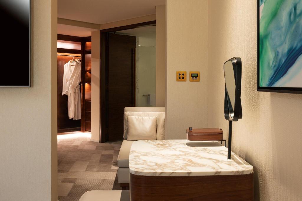 Le Meridien Dubai Hotel & Conference Centre