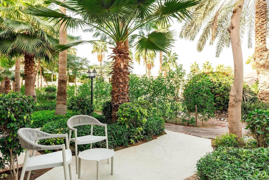 Le Meridien Dubai Hotel & Conference Centre