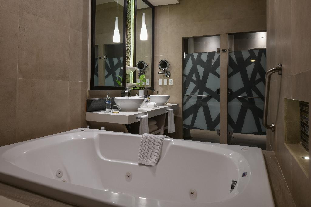 El Dorado Seaside Suites Spa Resort Al