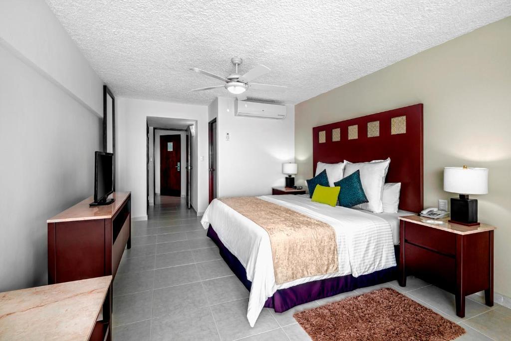 El Cid la Ceiba Beach Hotel - All Inclusive - Adults Only photo 40