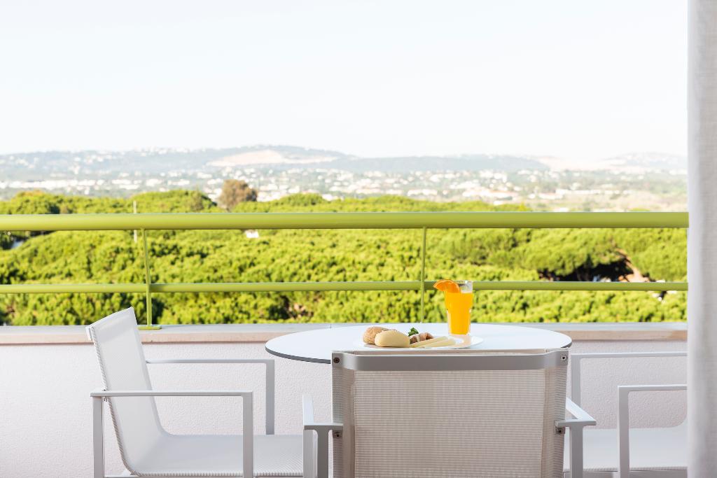 Imagem da galeria de The Patio Suite Hotel
